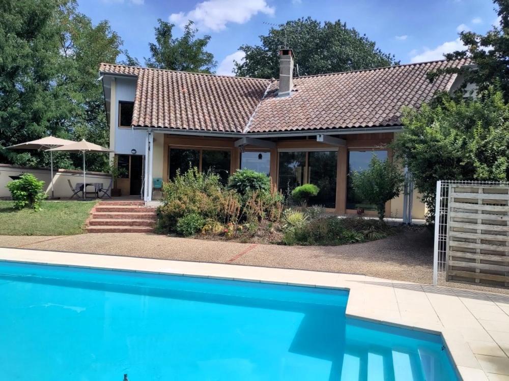 B&B Chez Frederique Et Norbert Mogneneins Exterior photo